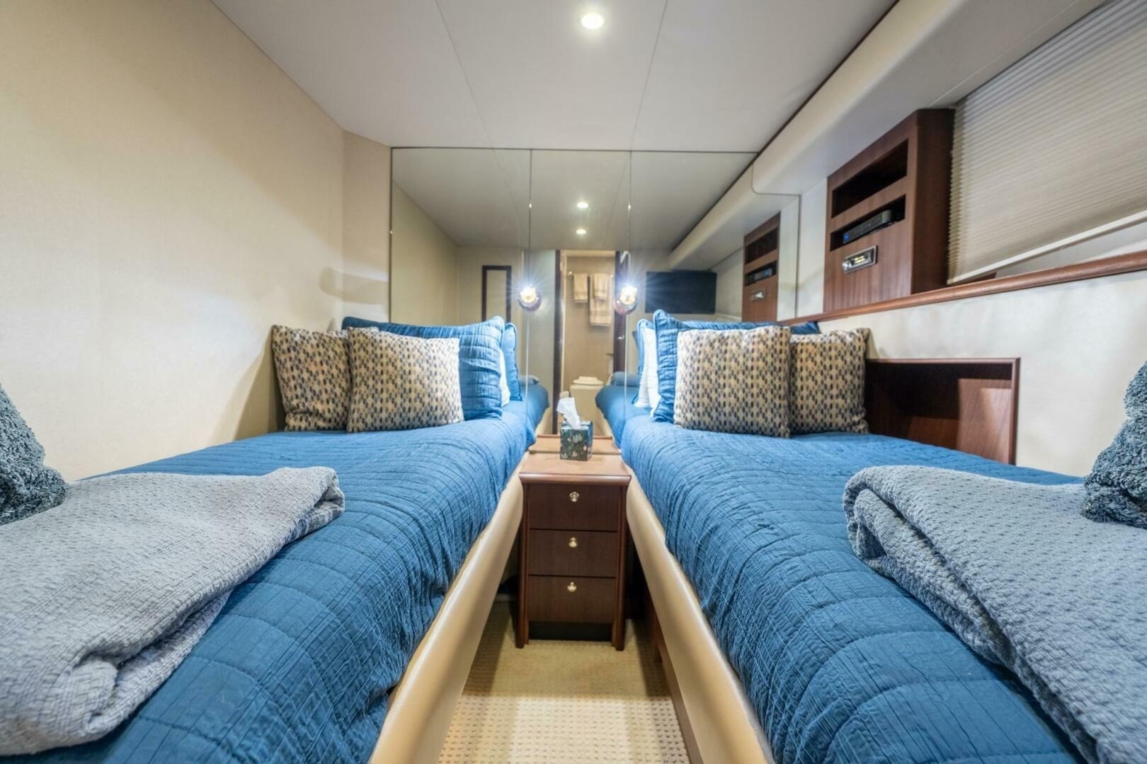 2009 Pacific Mariner 65 Motor Yacht - Image 54