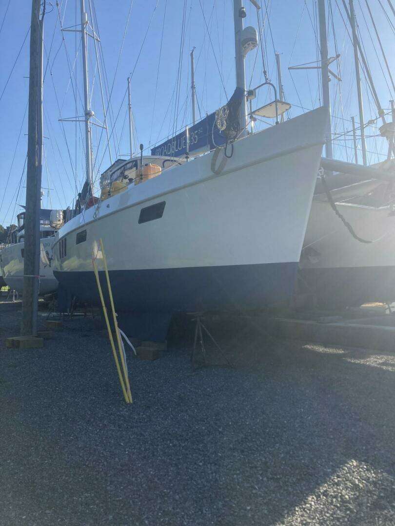 2010 Broadblue 435 - Image 14