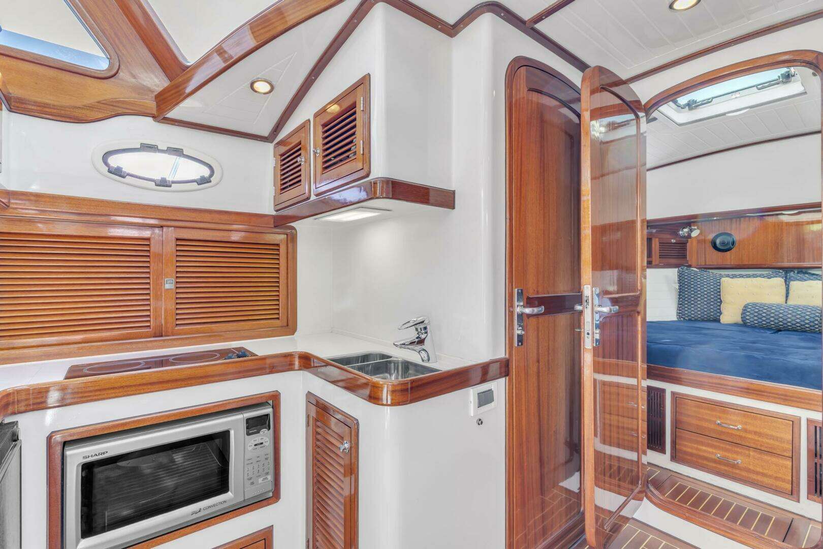 2007 Gorbon 40 - Image 27