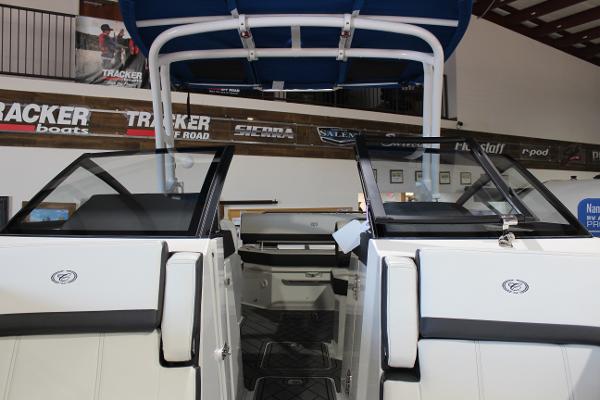 2025 Cobalt R6 boat interior with sleek design and modern features.