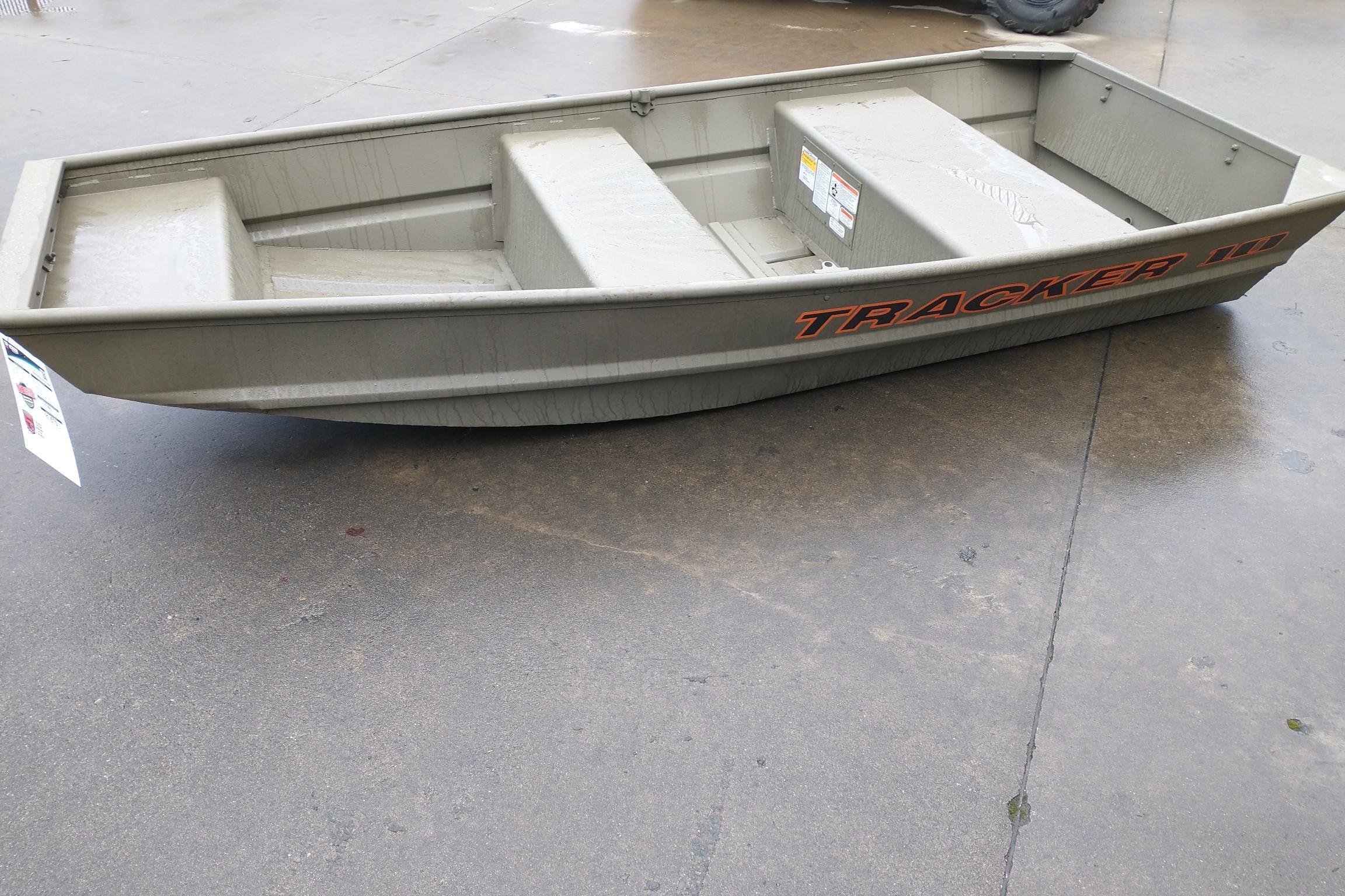 2026 Tracker Grizzly 10 Jon