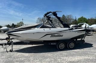 2021 Malibu Wakesetter VLX
