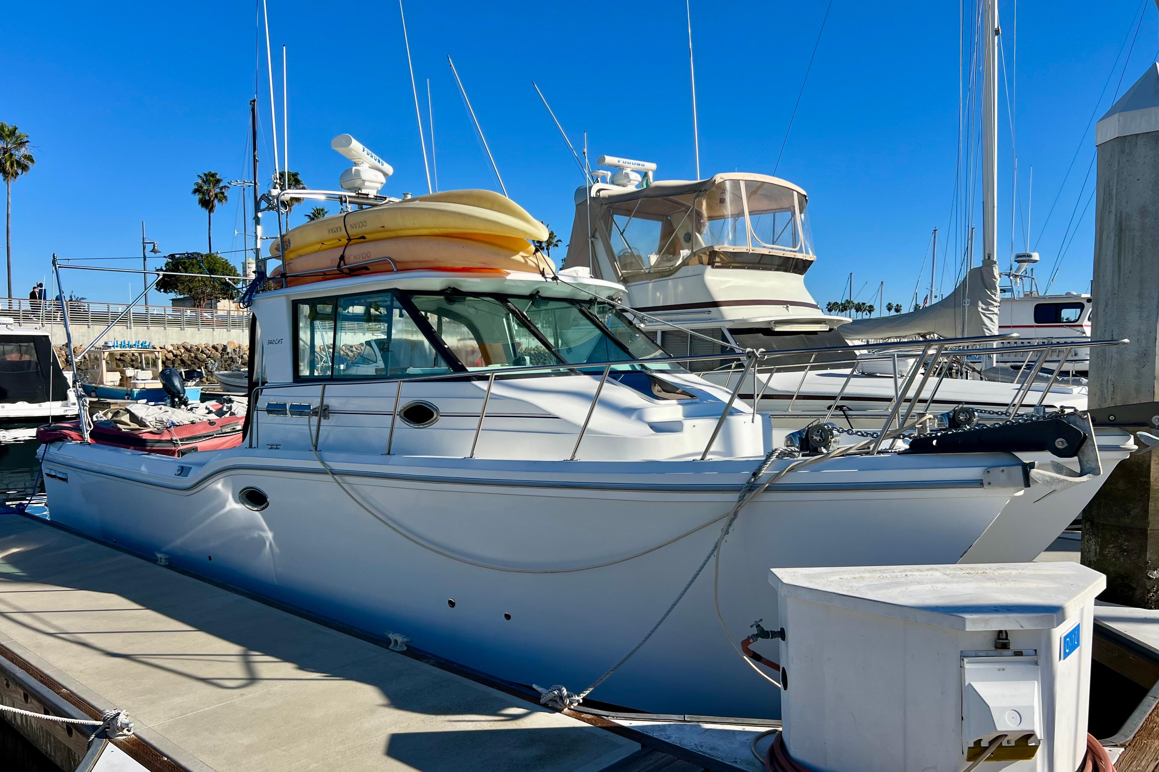 1998 Baha Cruisers 340 CAT