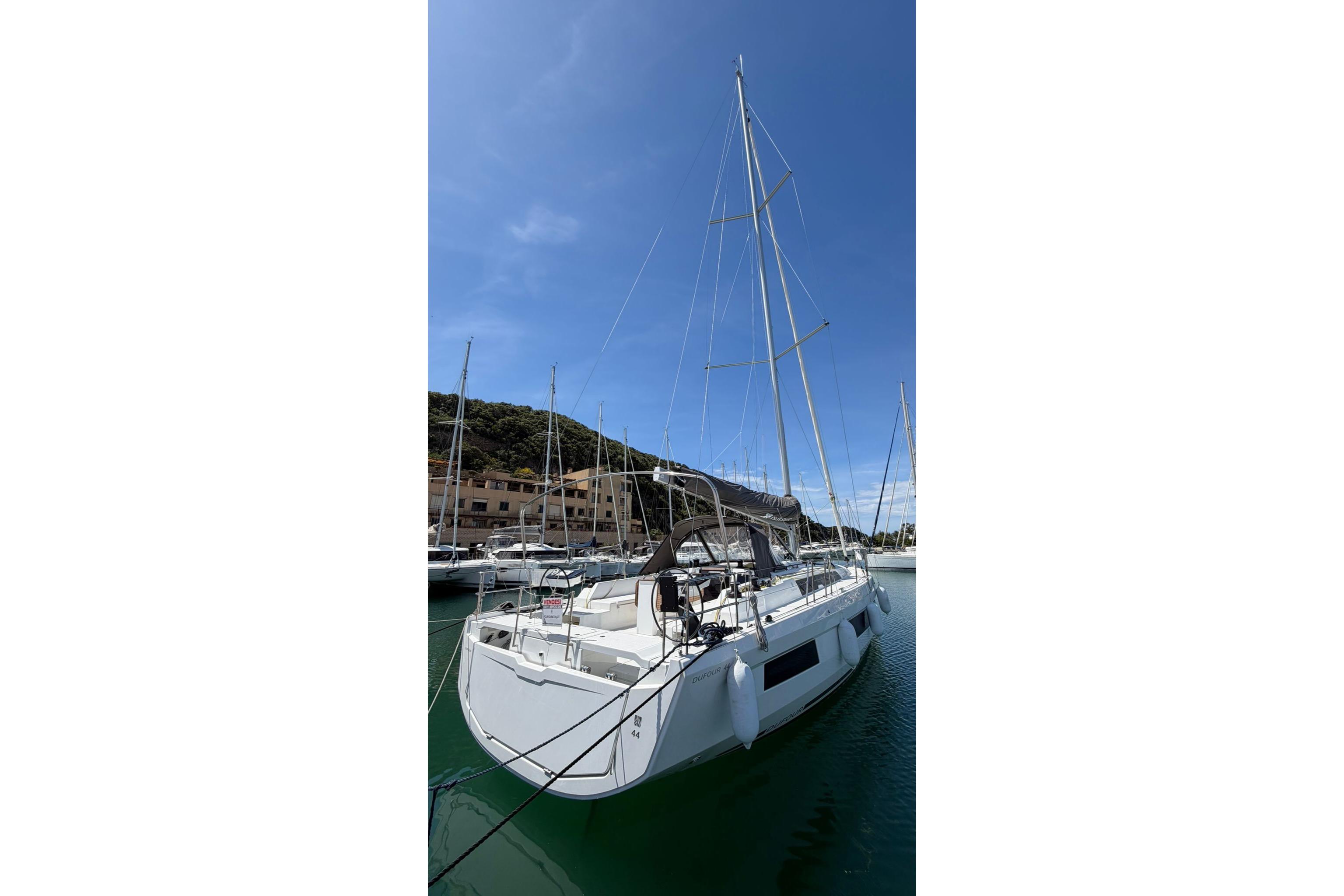 2026 Dufour 44