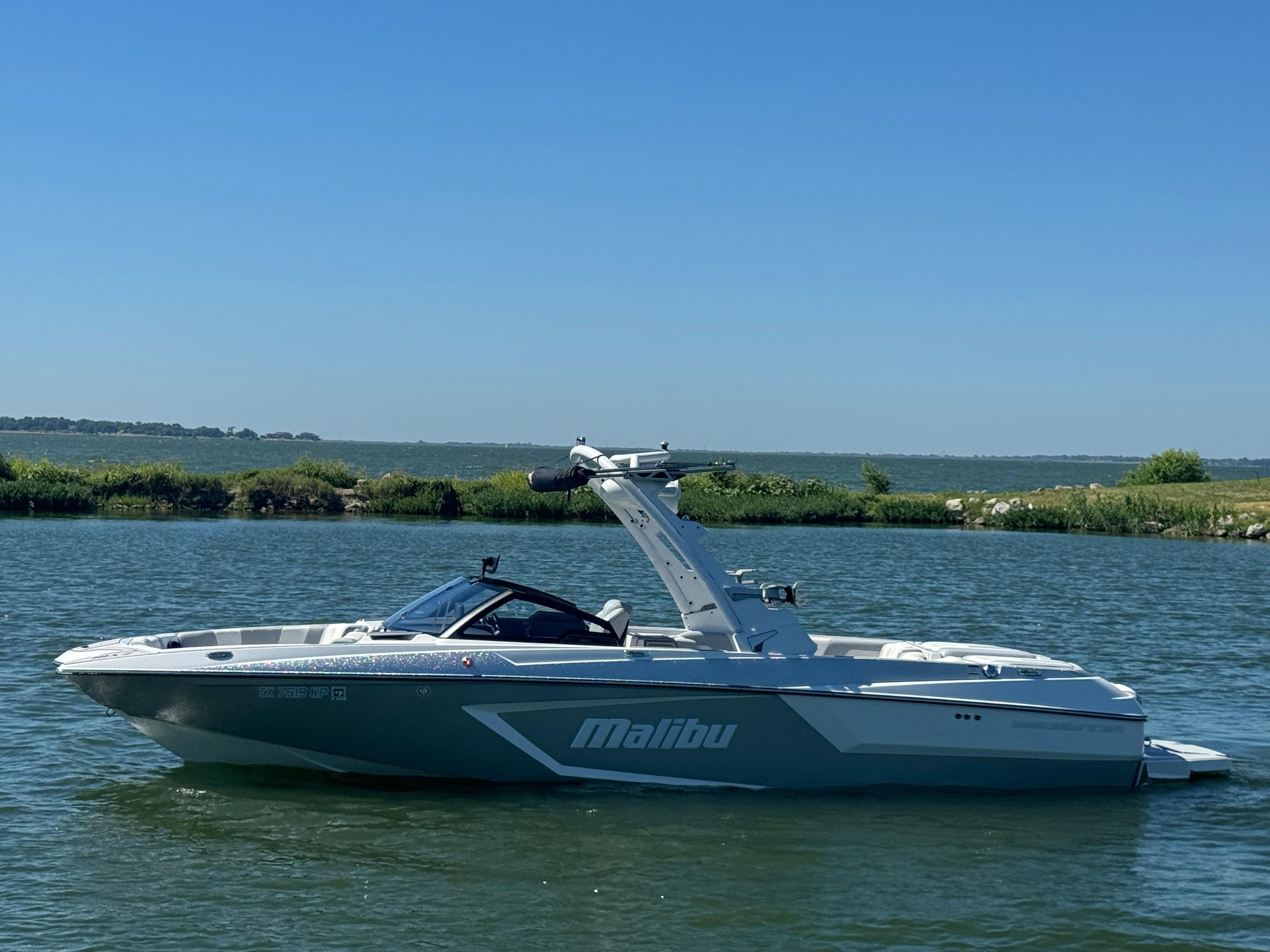 2022 Malibu Wakesetter 24 MXZ