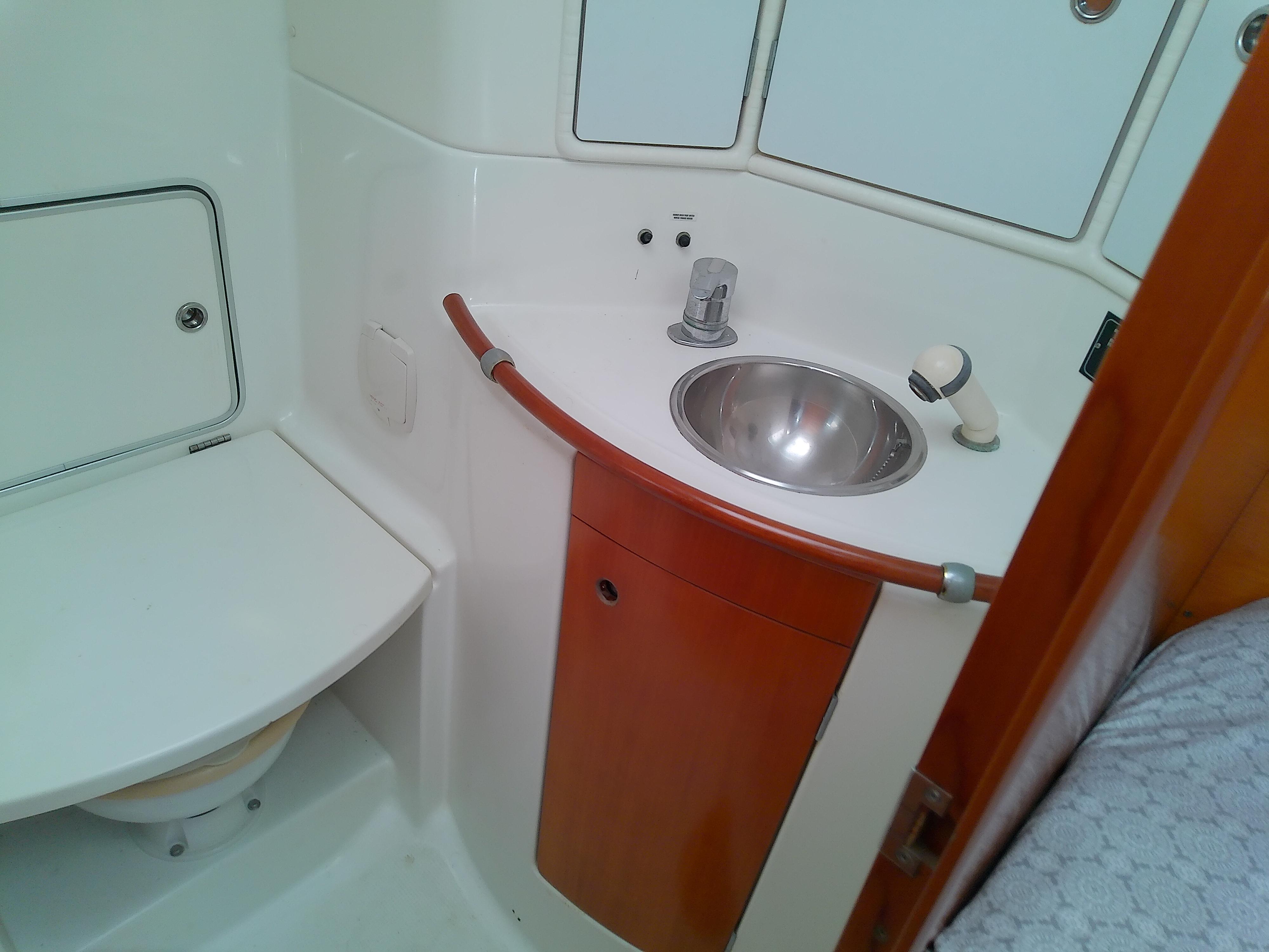 1995 Beneteau First 42s7 - 59