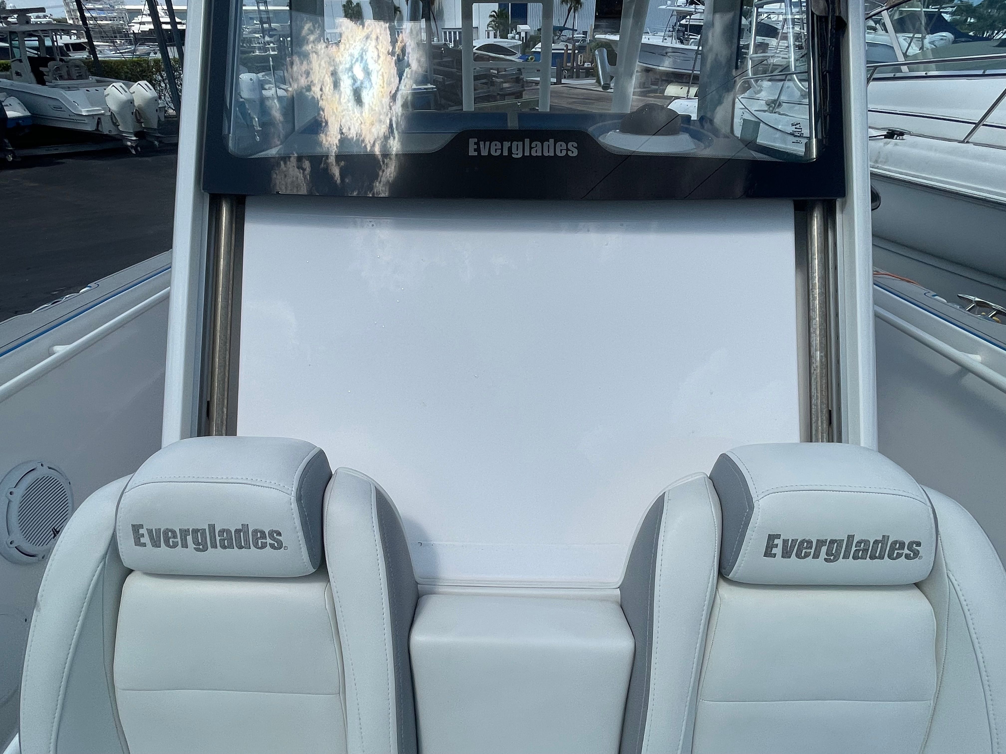2017 Everglades 325 Center Console - 14