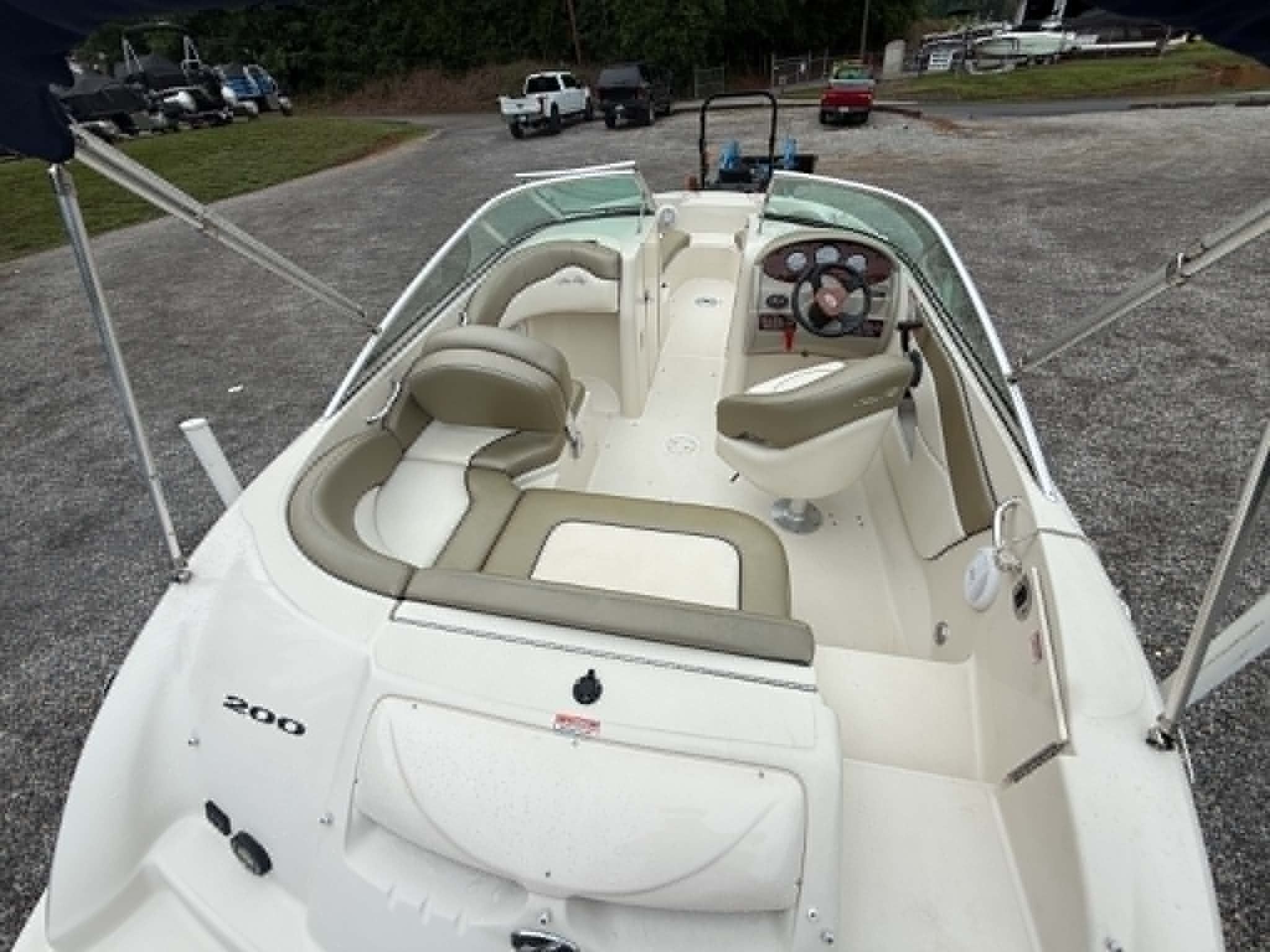 2006 Sea Ray 200 Sundeck - 9