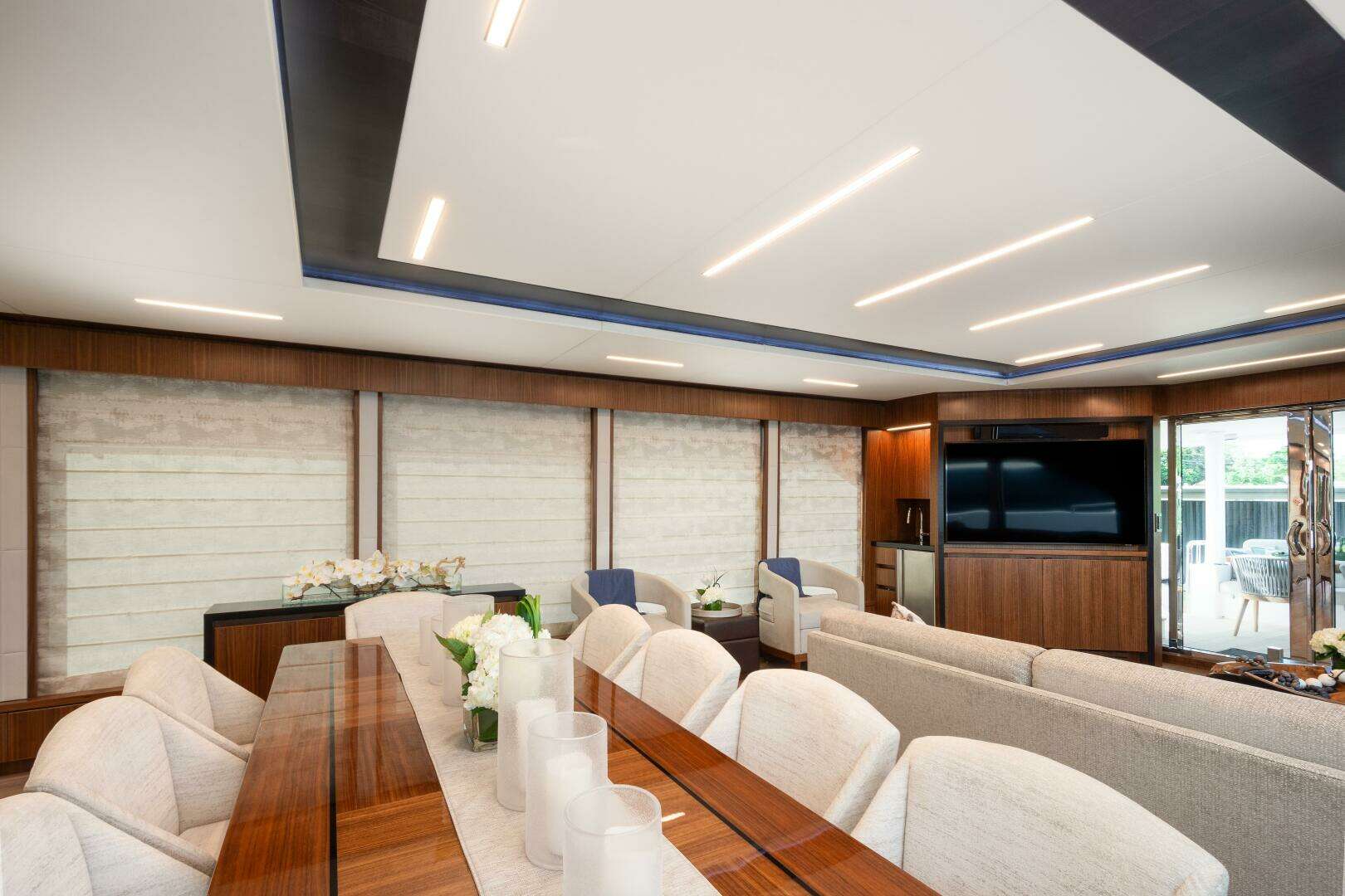 2024 Hargrave Raised Pilothouse - Image 6