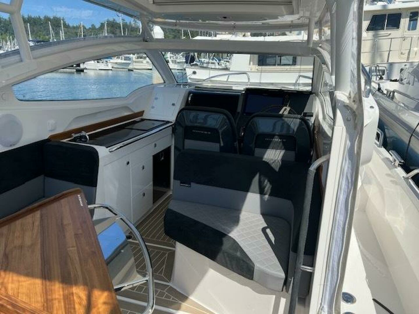 2023 Nimbus W9 - Image 24