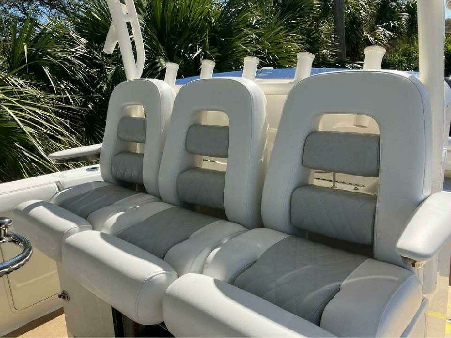 2016 Boston Whaler 350 Outrage - Image 52