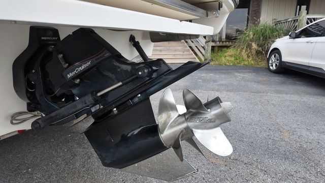 2015 Sea Ray SLX 250 - 11