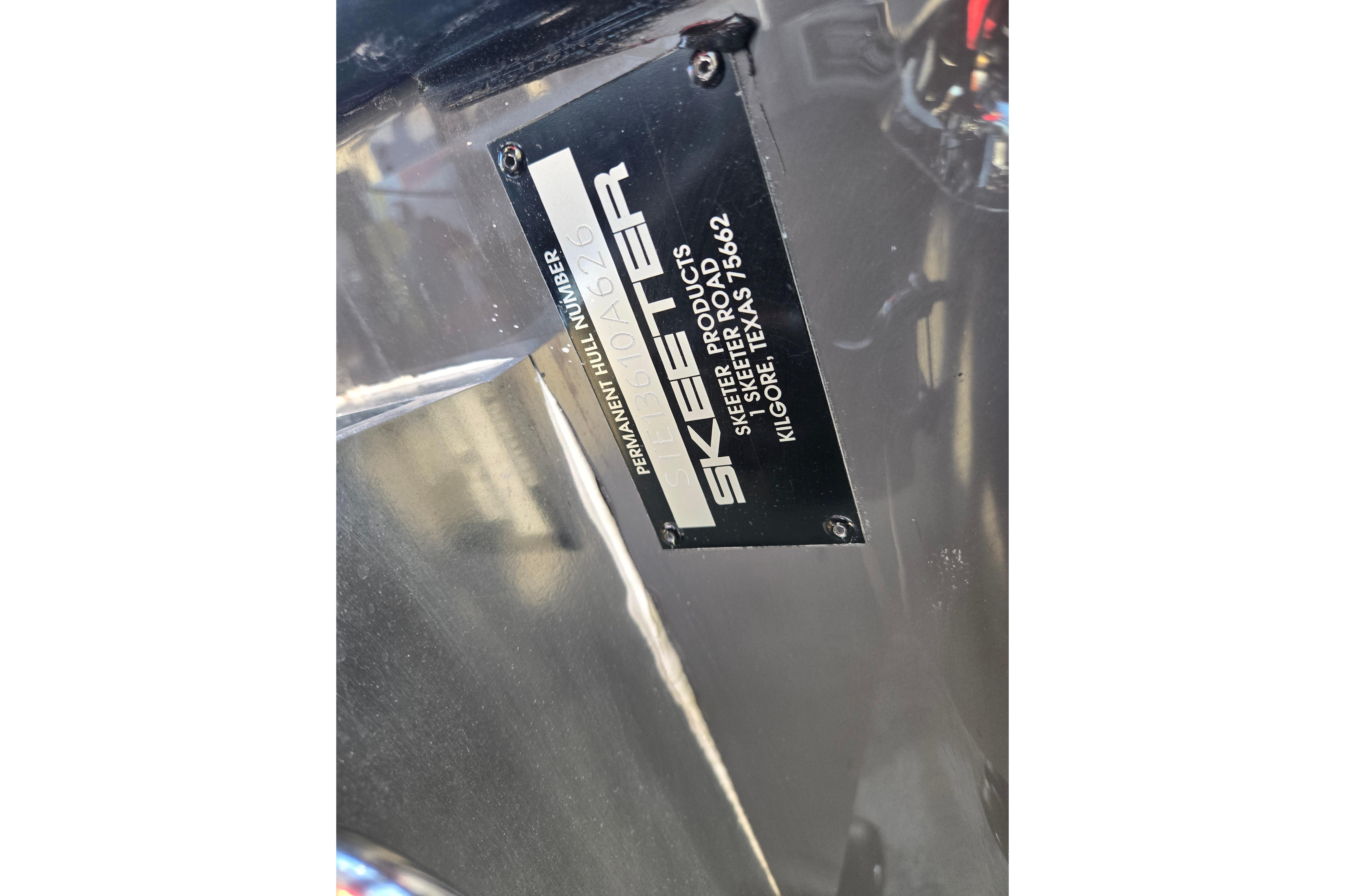 2026 Skeeter ZXE21 hull identification plate, Kilgore, Texas.