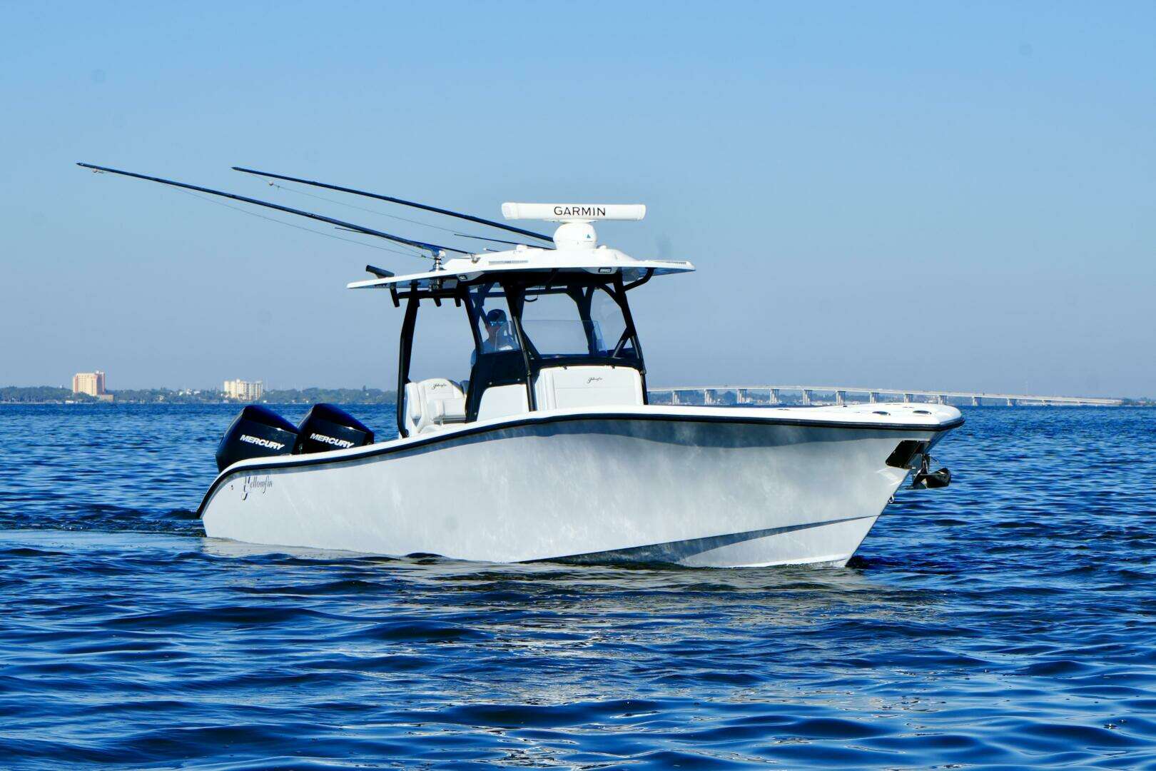 2023 Yellowfin 32 Offshore - Image 9