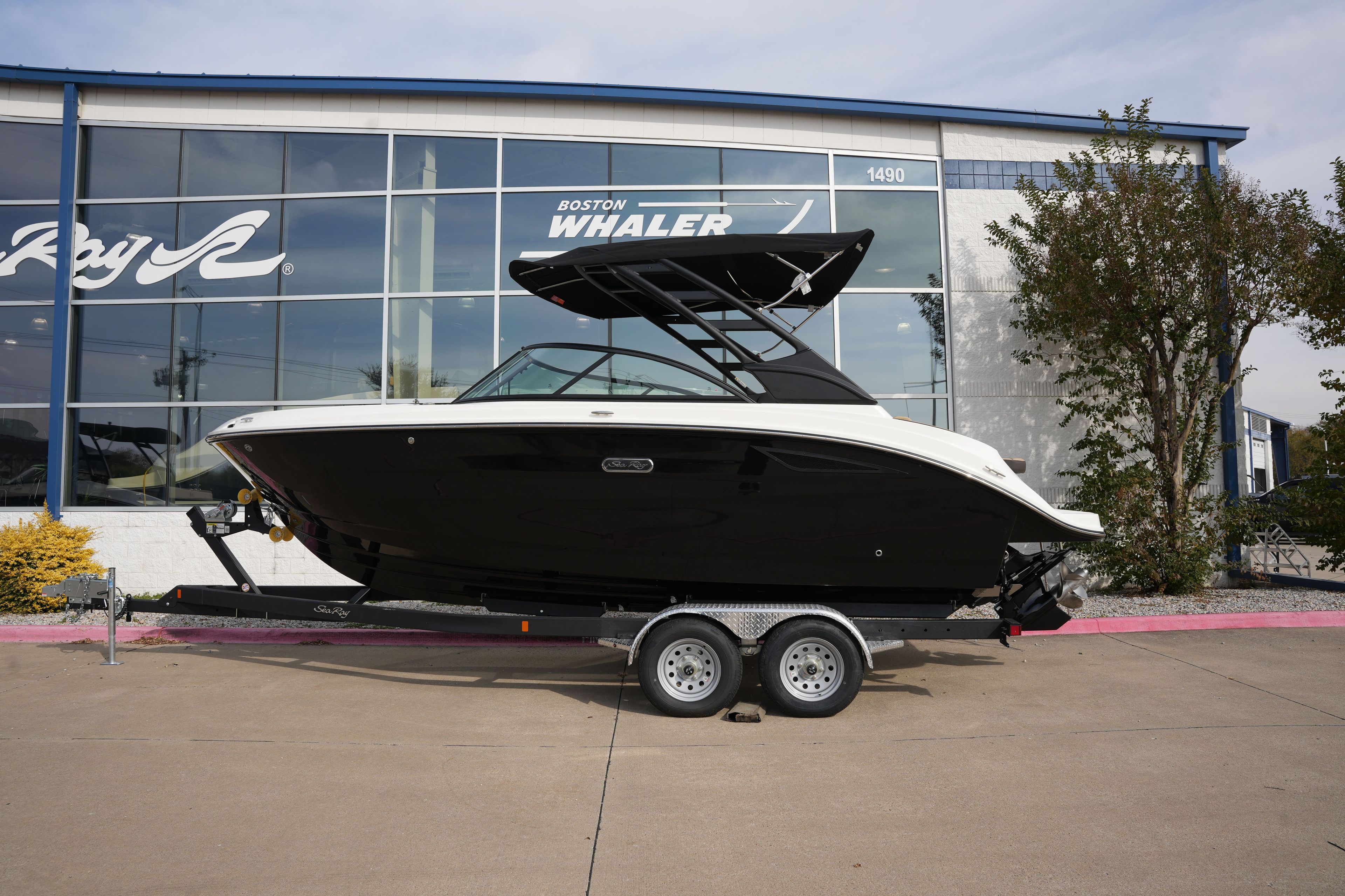 2026 Sea Ray SDX 230