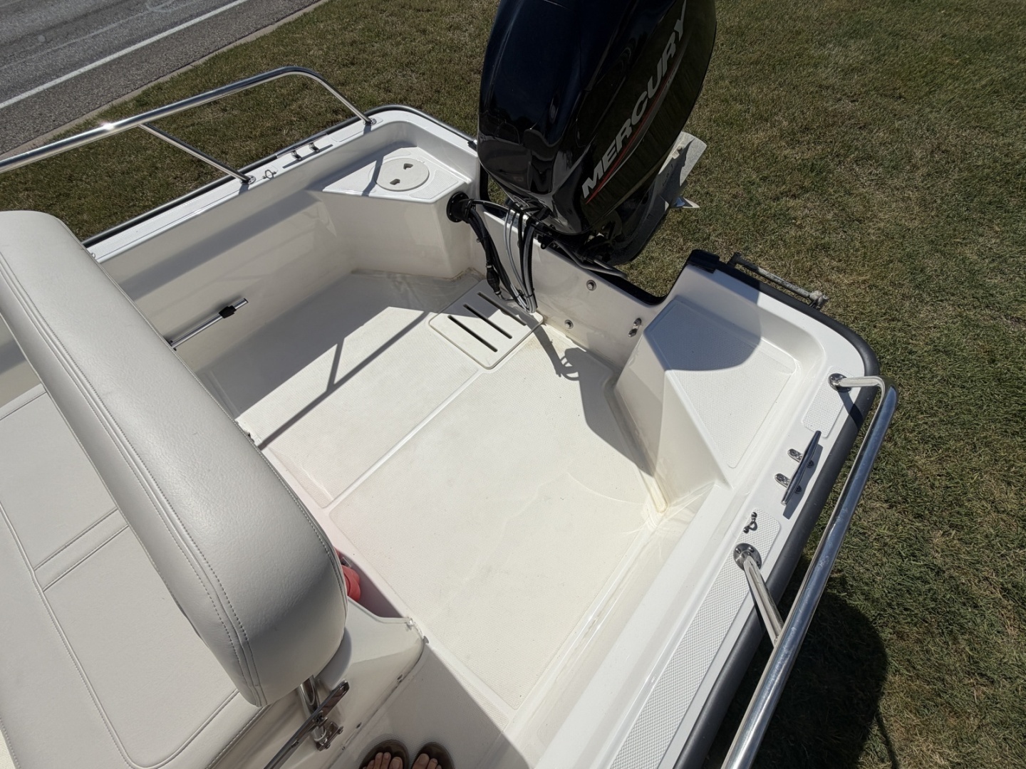 2023 Boston Whaler 150 Montauk - Image 21