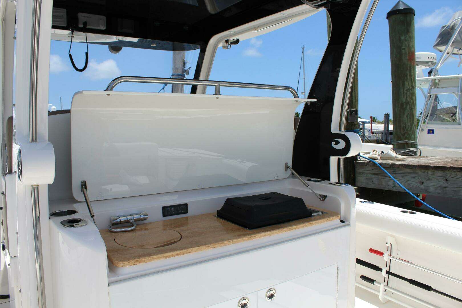 2016 Edgewater 370 - Image 13