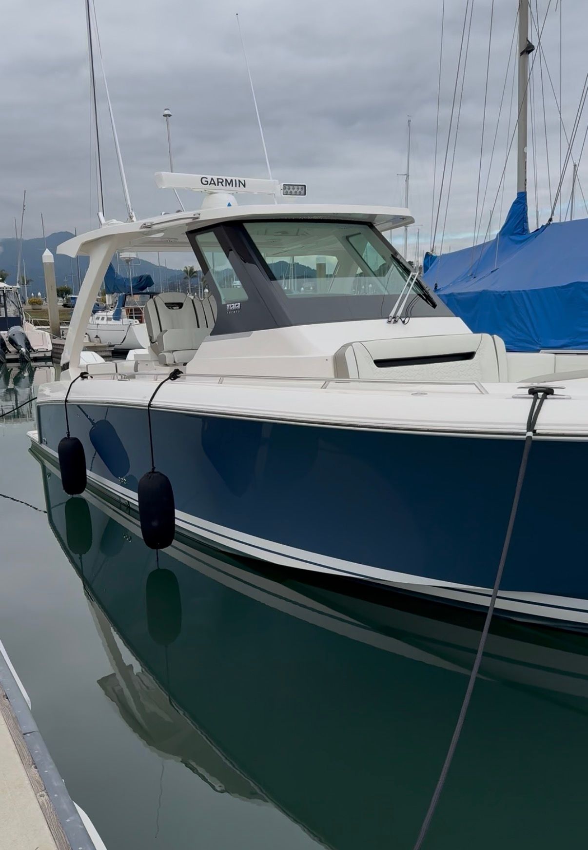 2024 Tiara Yachts 34 LS - 19