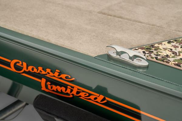 2026 Tracker Bass Tracker Classic Limited - 30
