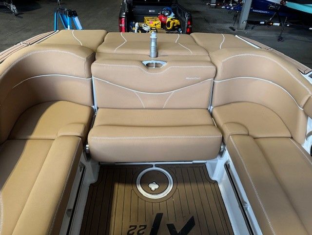 2020 MasterCraft XT22 - 19