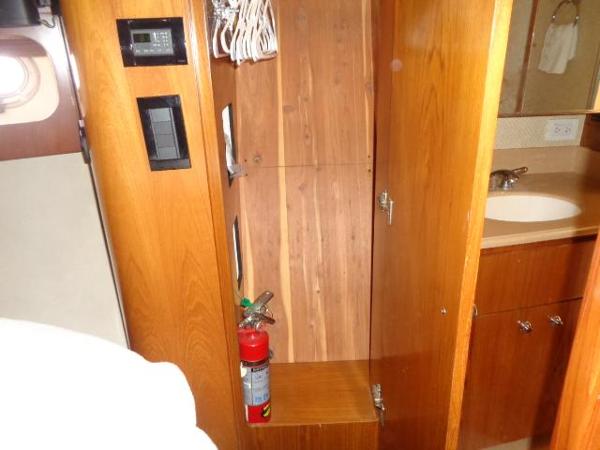 2004 Tiara Yachts 4400 Sovran - 44