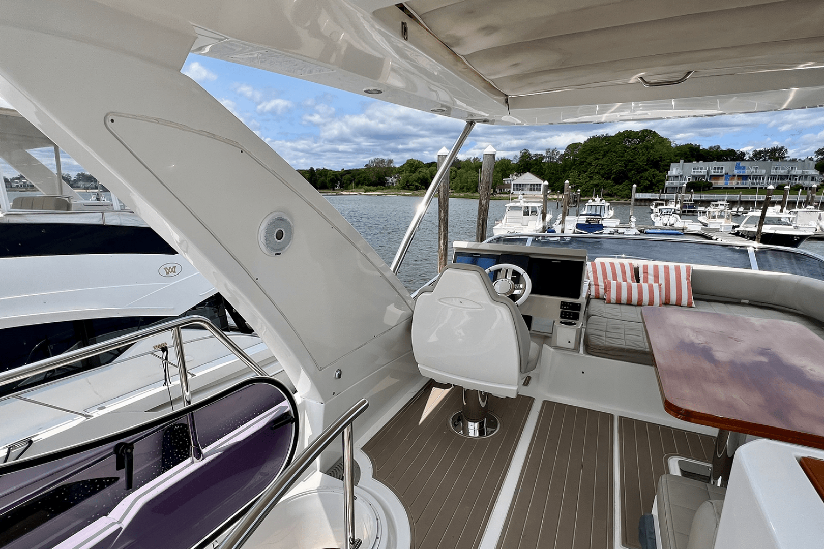 2019 Azimut 50 FLYBRIDGE - Image 39