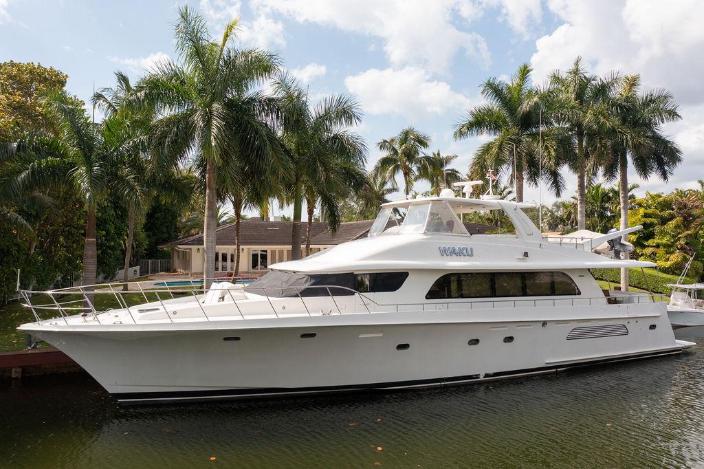 2004 Cheoy Lee 84 Bravo Flybridge
