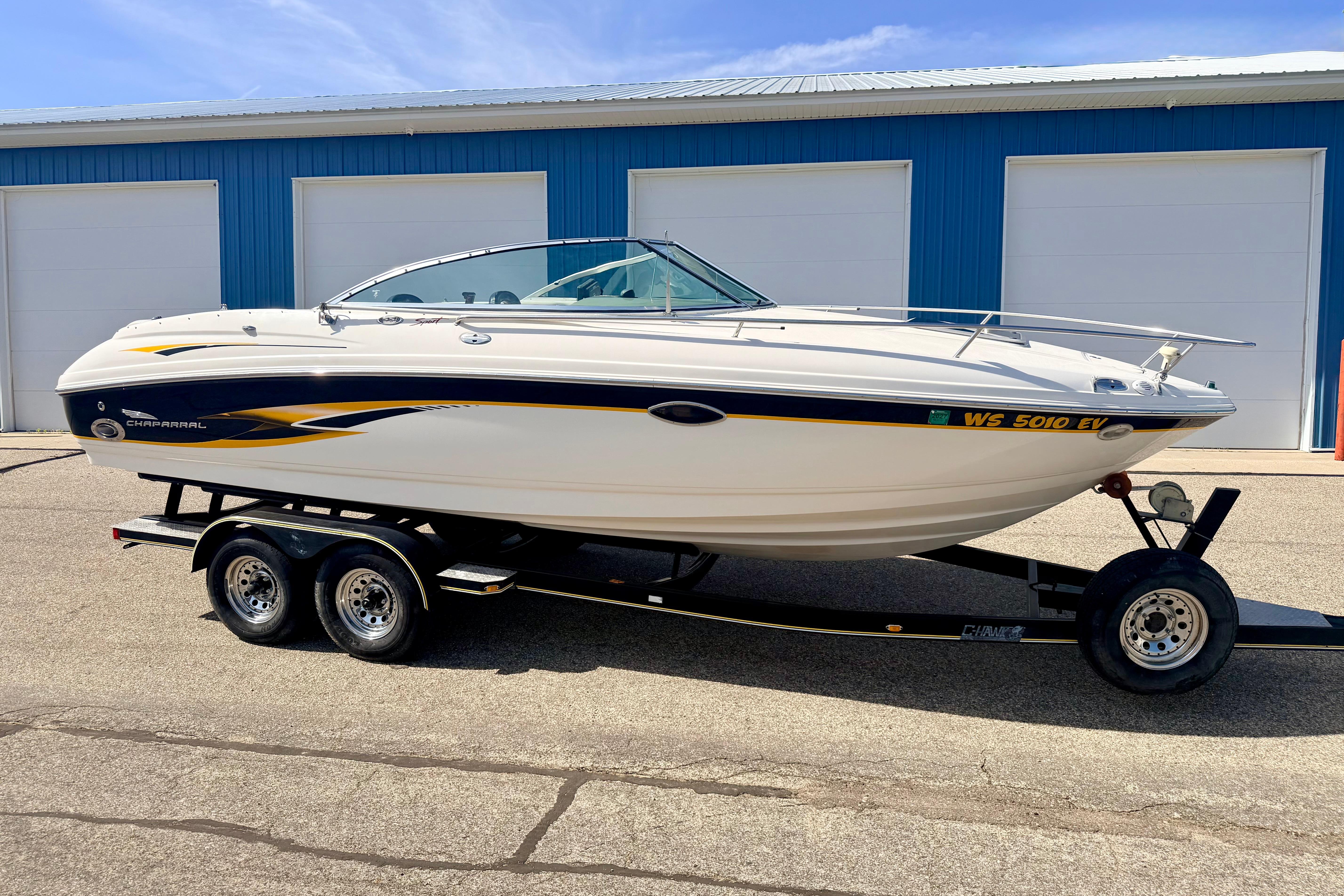 2000 Chaparral 235 SSi