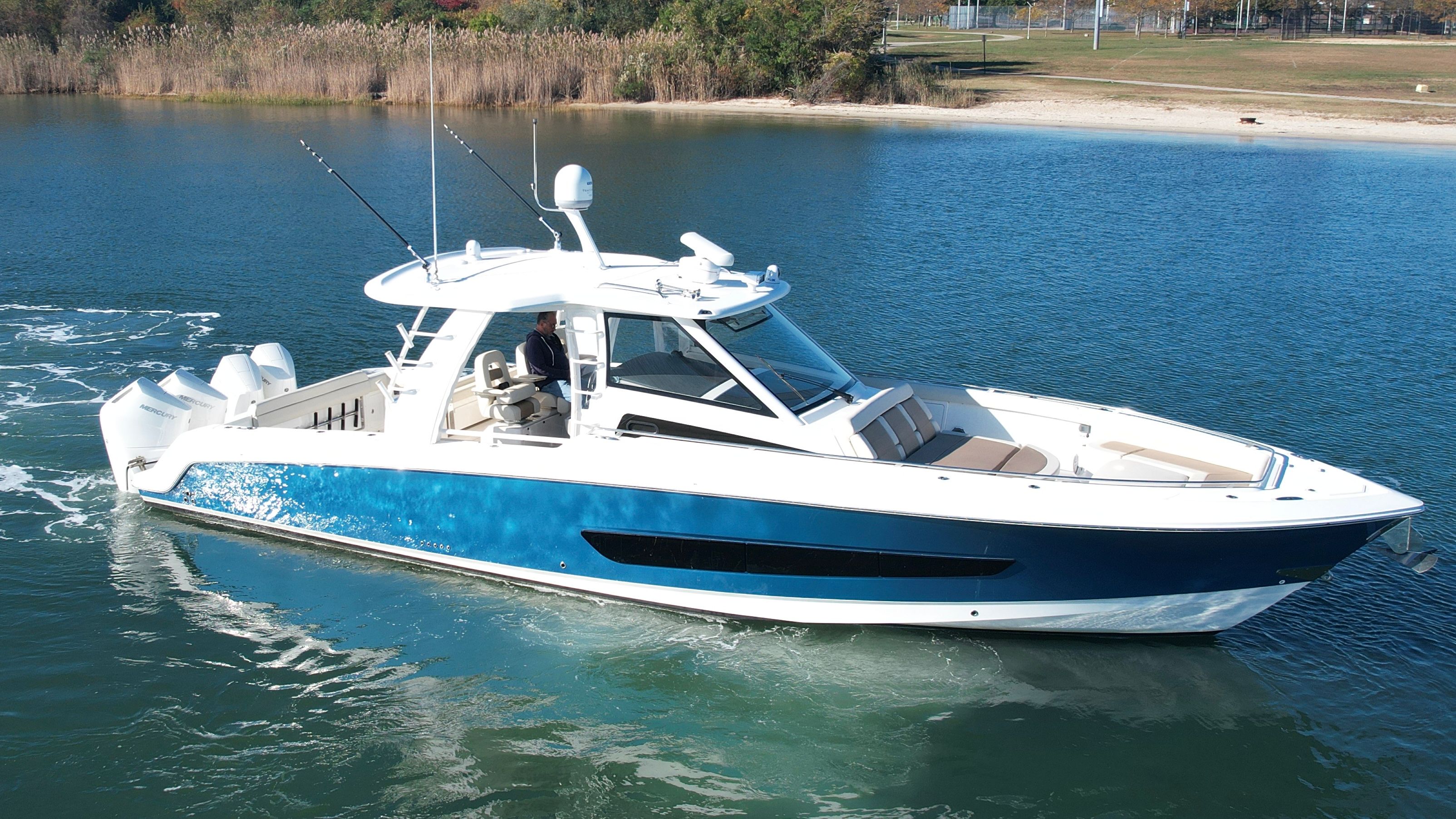 2017 Boston Whaler 420 Outrage
