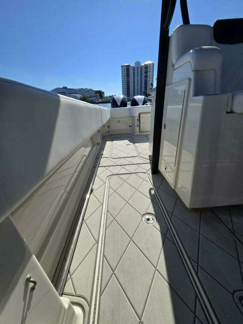 2018 HCB 42 Siesta - Image 28