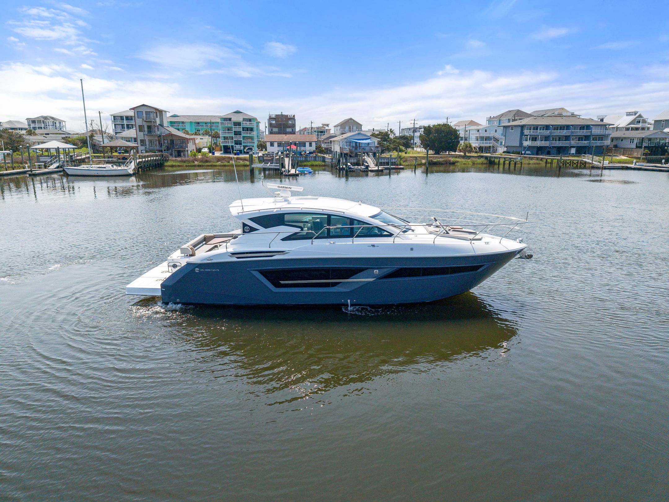 2023 Cruisers Yachts 46 Cantius