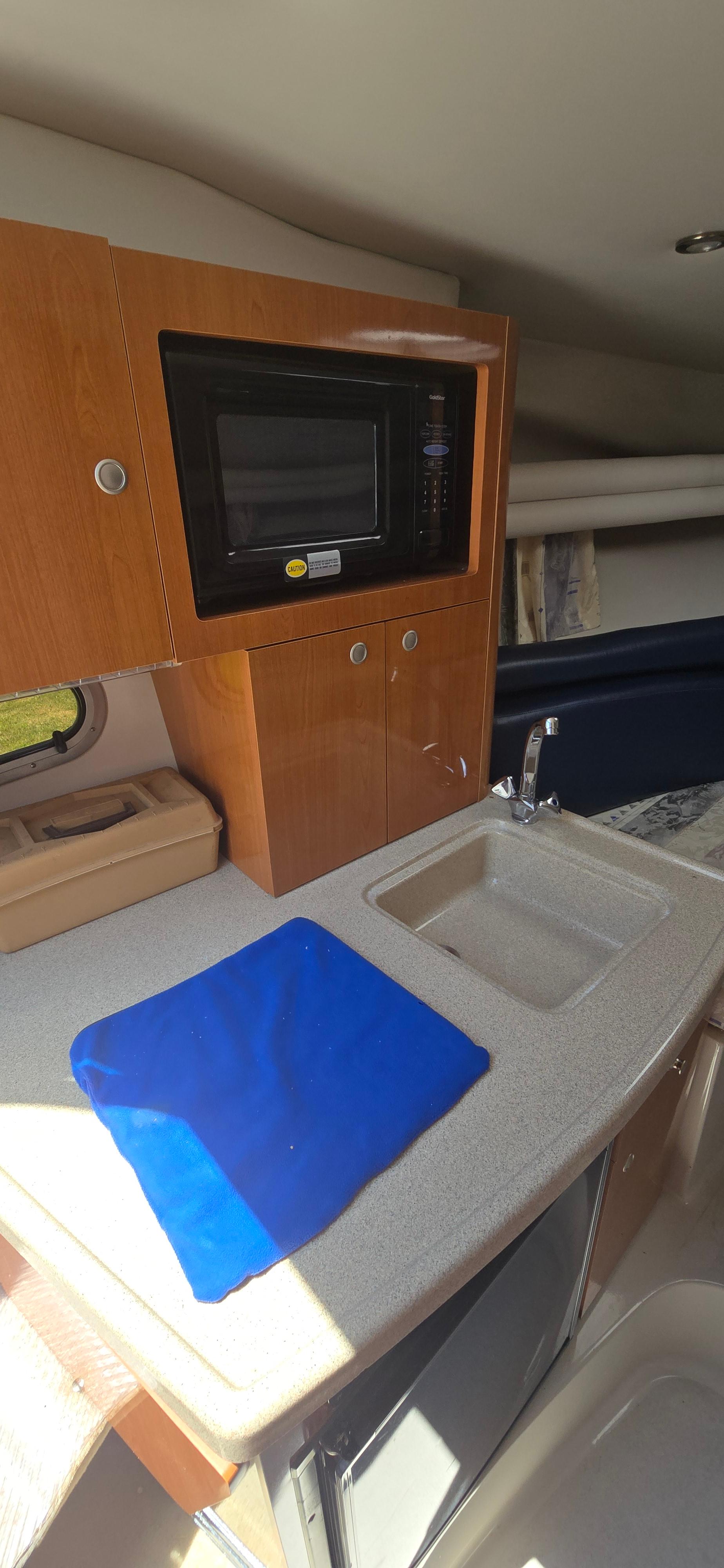 2001 Four Winns 268 Vista - 12