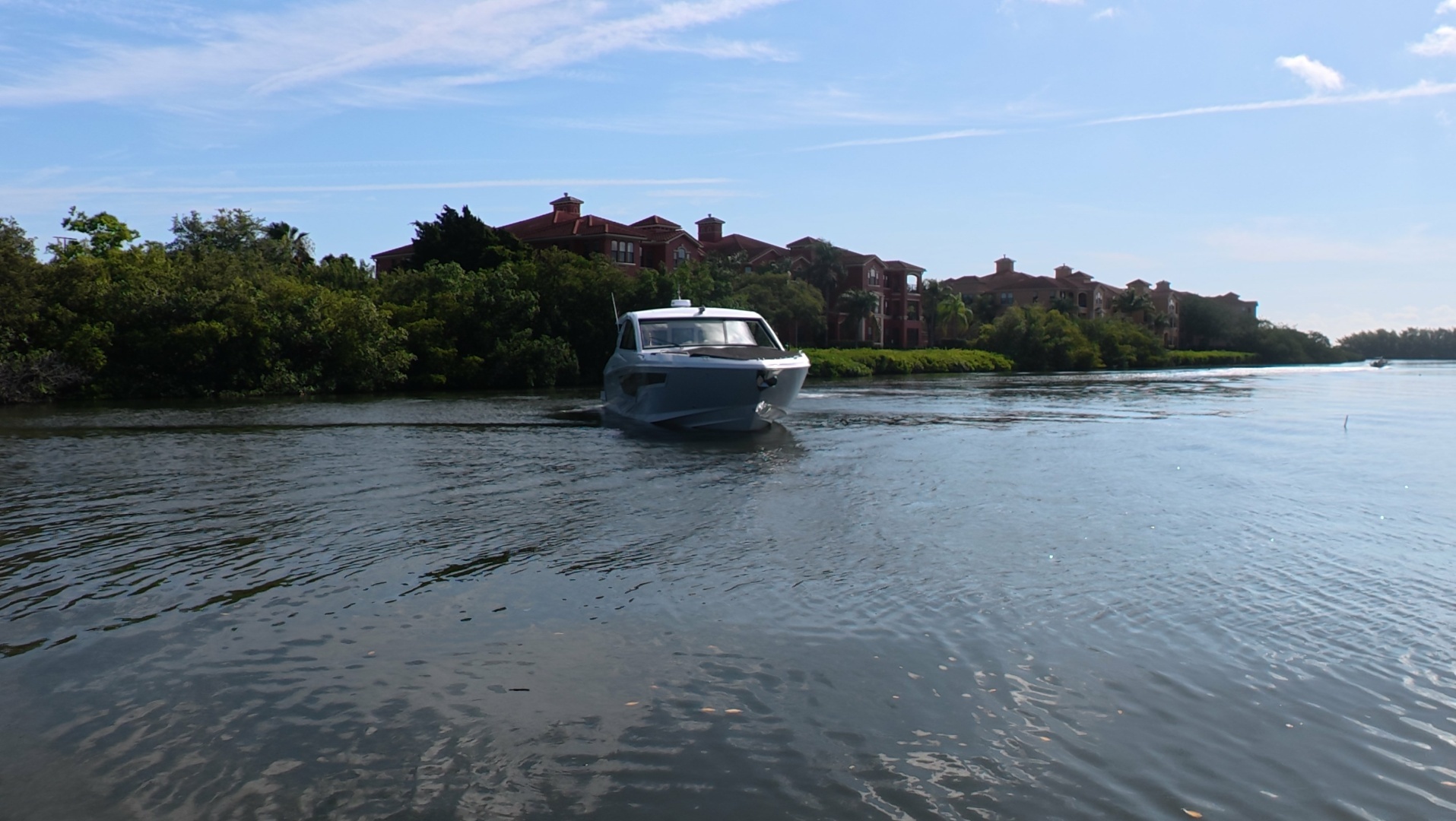 2026 Cruisers Yachts 50GLS OB - Image 7