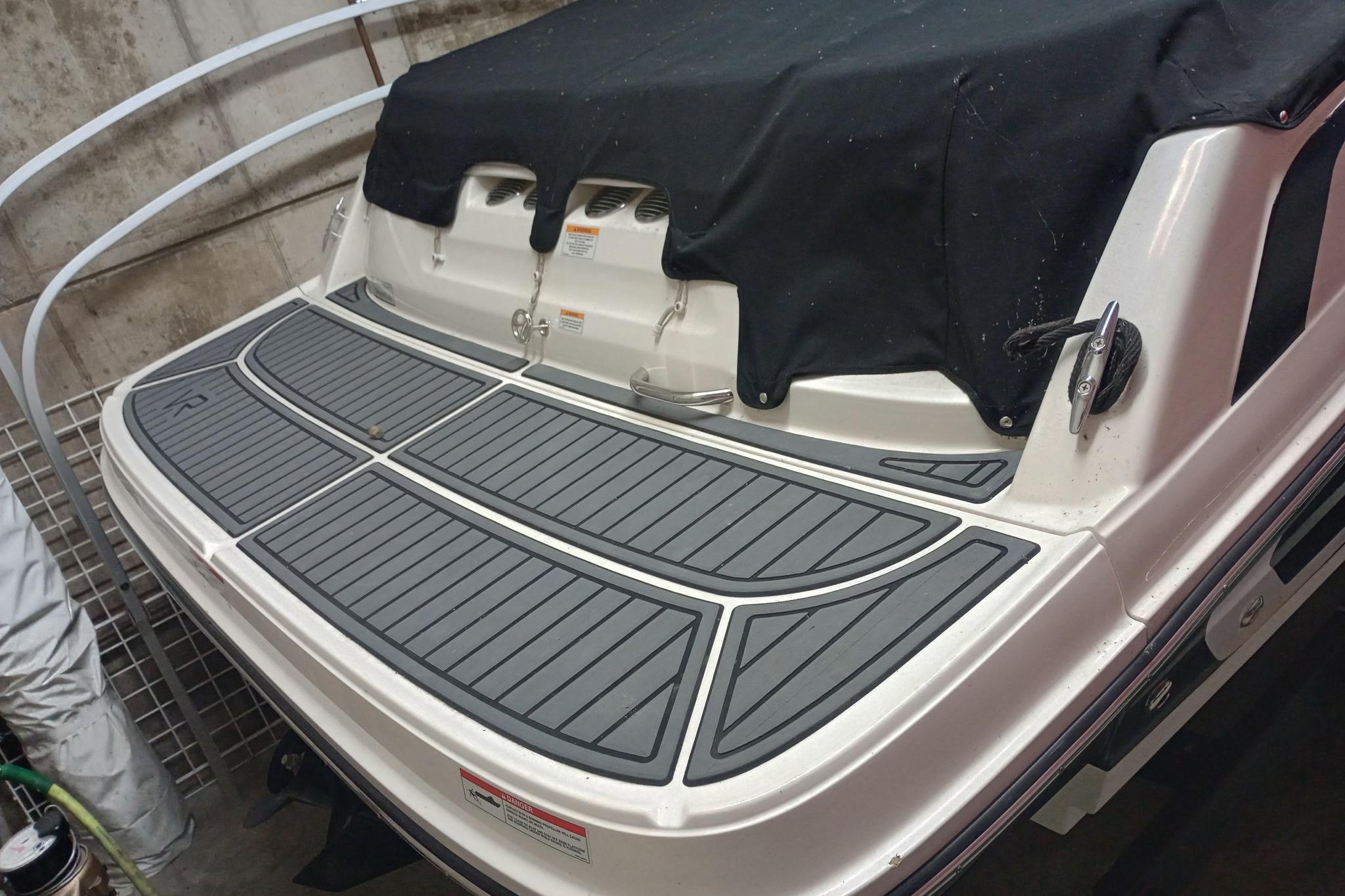 2022 Bayliner VR5 Bowrider I/O with covered stern and non-slip deck.