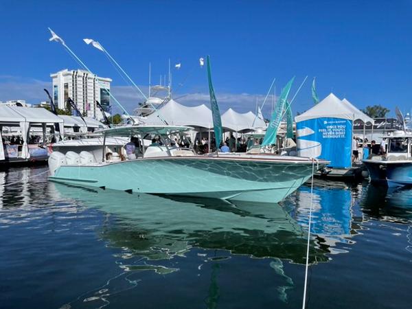 2026 Mag Bay 43 Center Console - 61