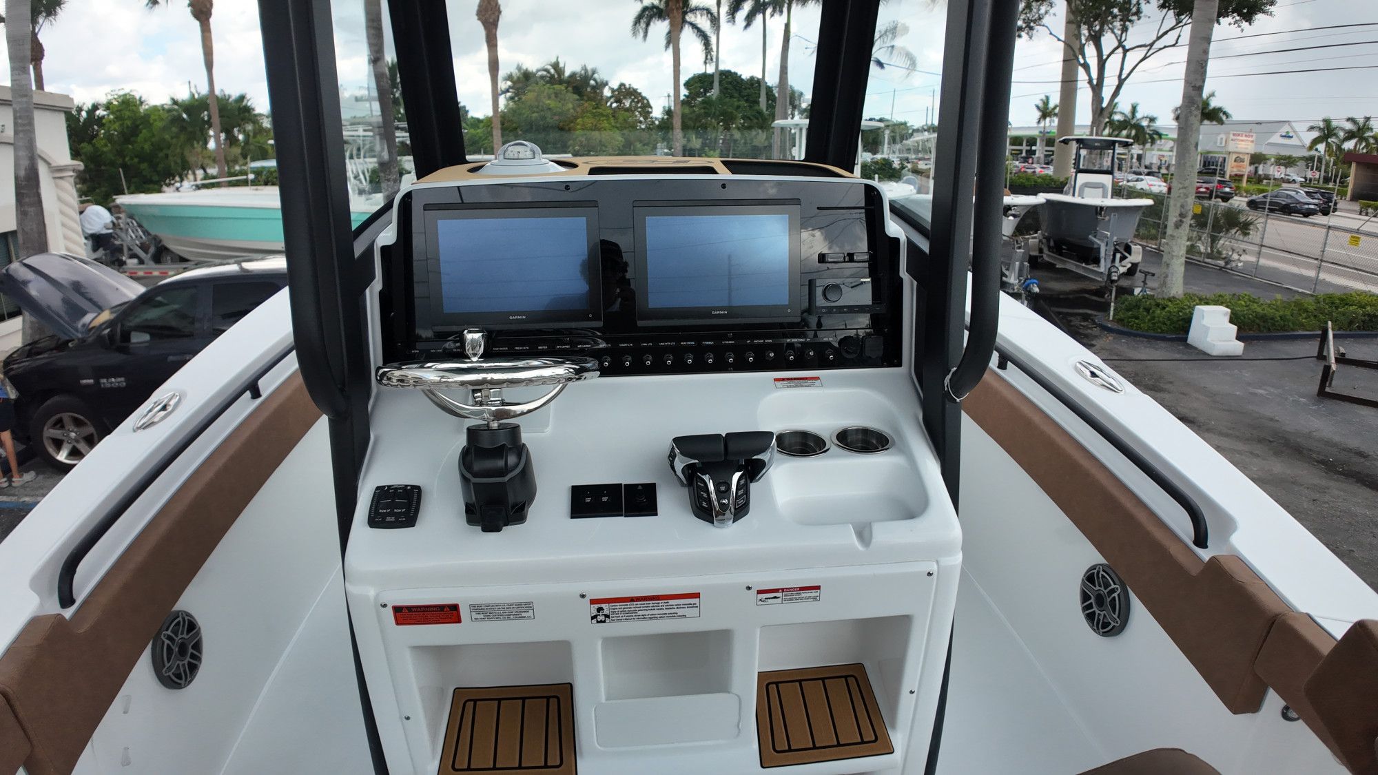2027 Sea Hunt Ultra 265 SE - 21