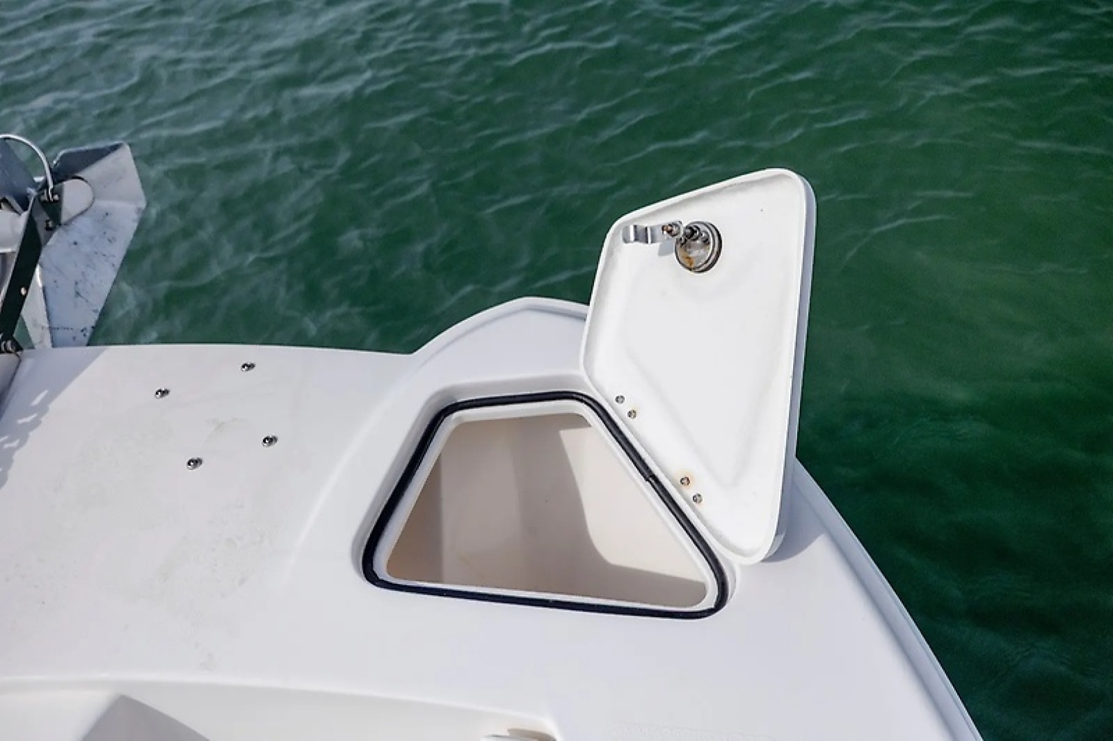 2023 Twin Vee 240 GFX - Image 23