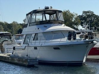 1986 Carver 42' Cockpit MY - 4