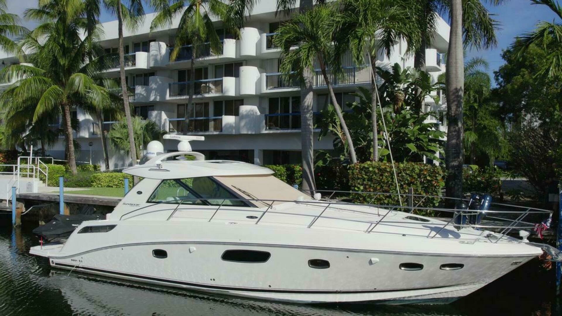 2010 Sea Ray 45 Sundancer - Image 2