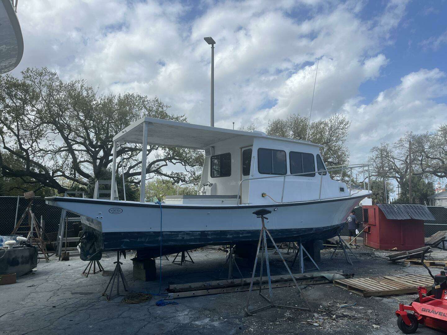 2008 Custom Glenn Young 32 Lafitte Skiff - Image 7