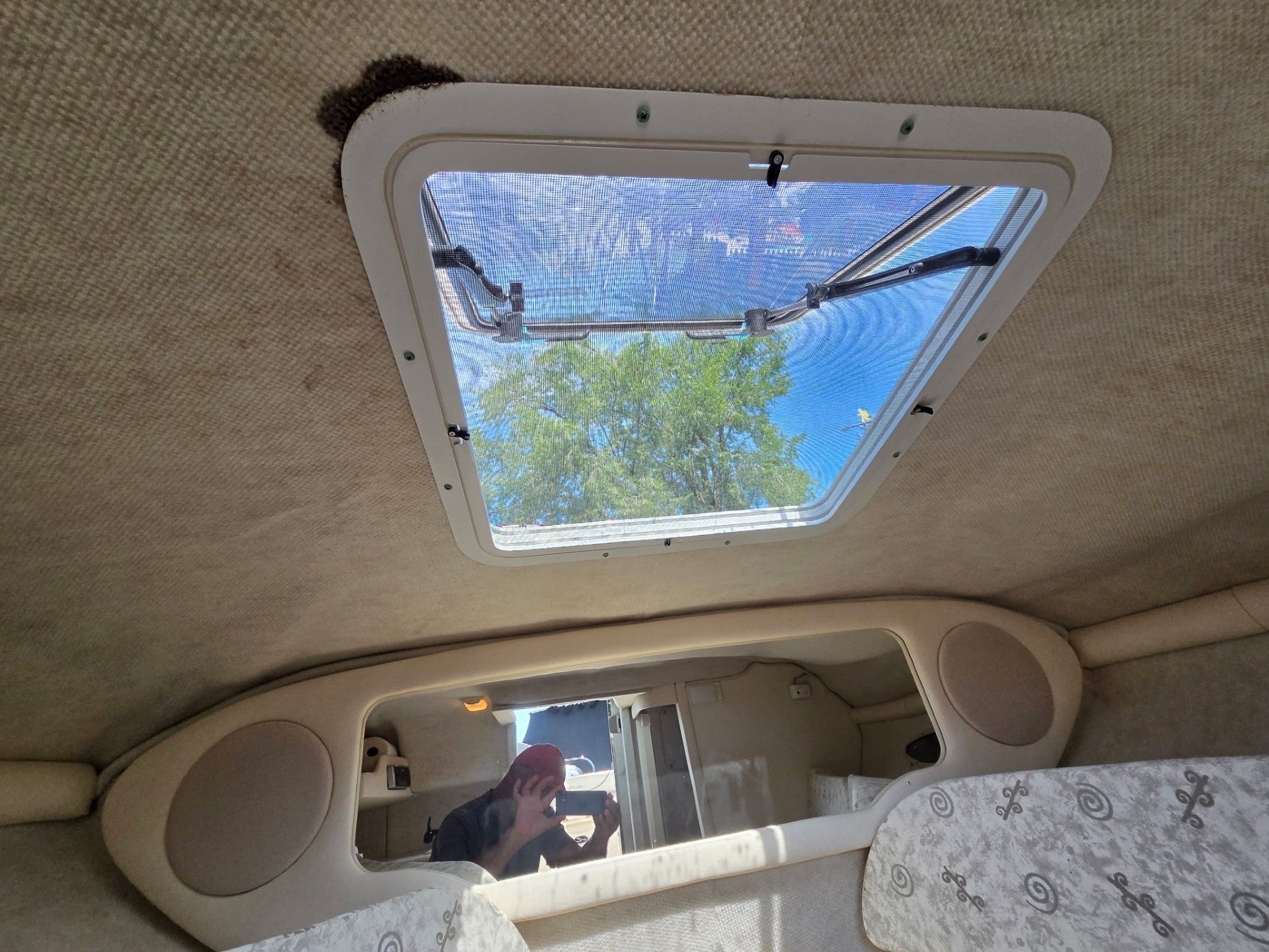 2002 Sea Ray 225 Weekender