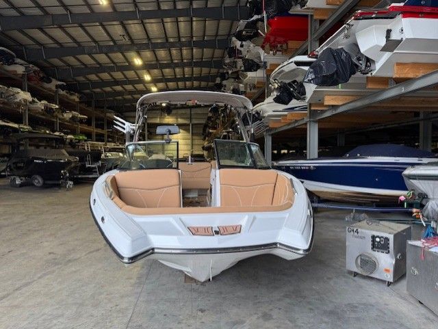 2020 MasterCraft XT22 - 4