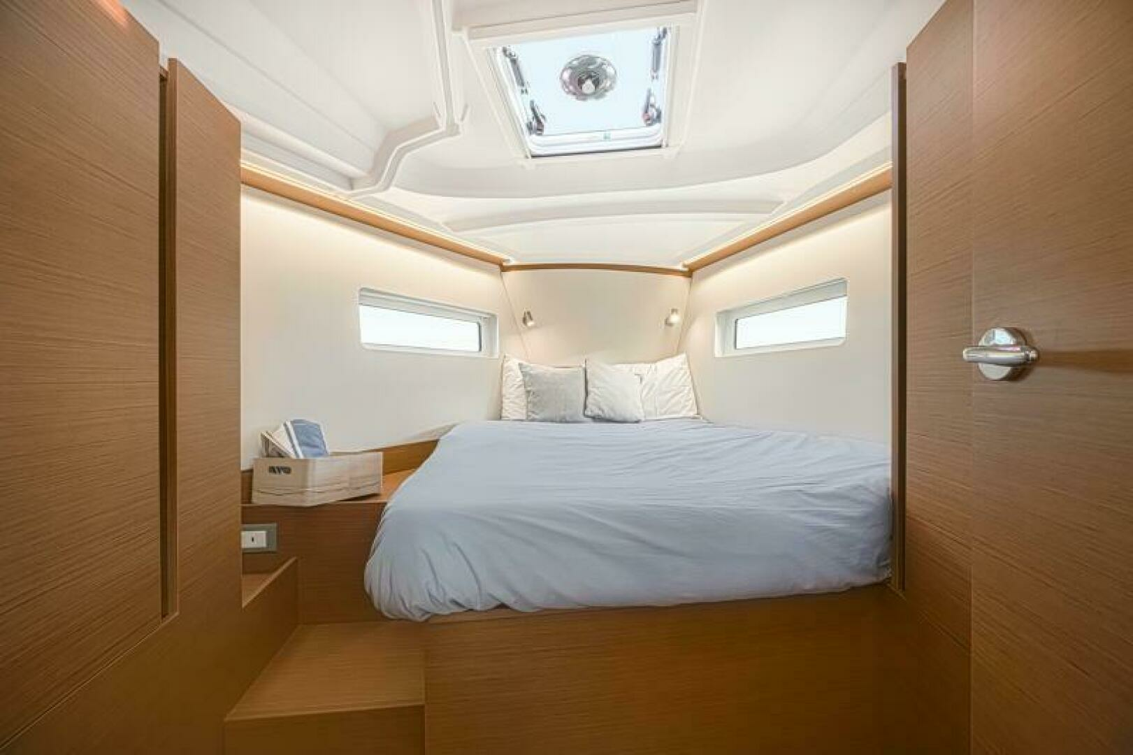 2026 Jeanneau Sun Odyssey 380 - Image 13