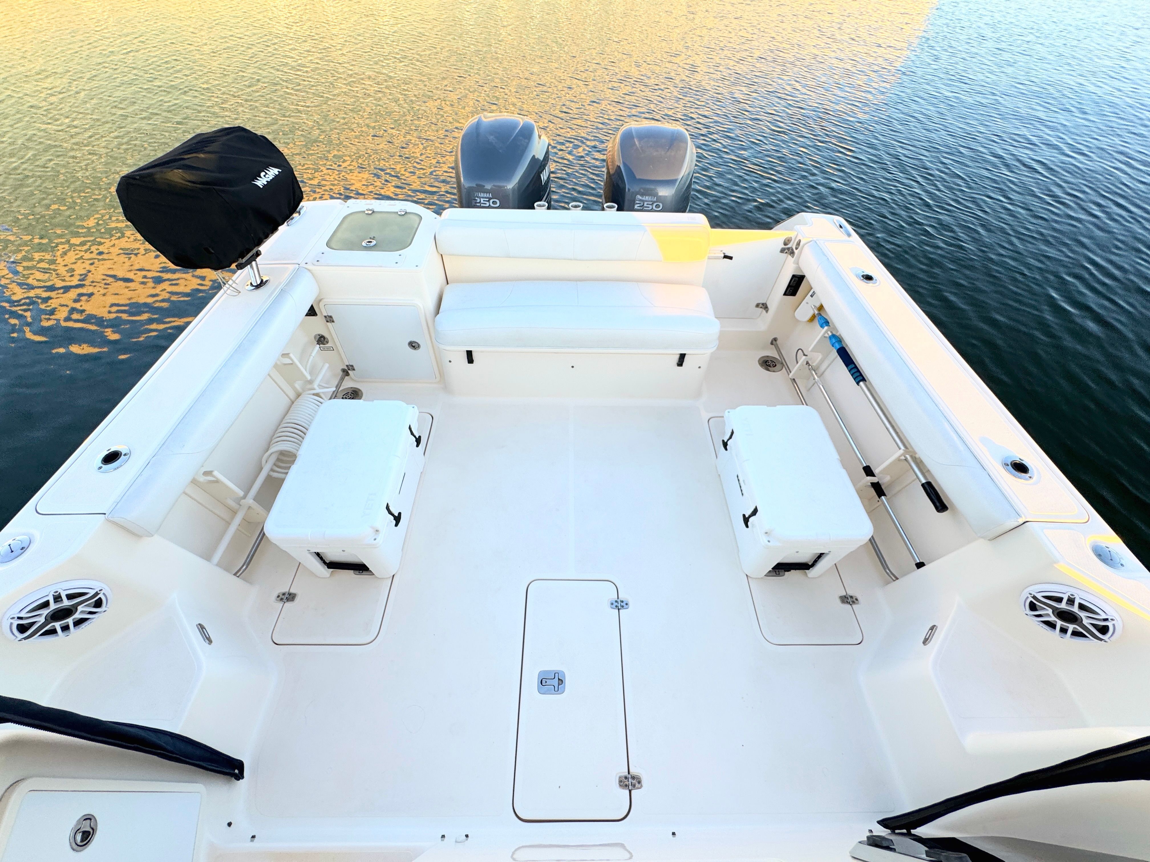 2008 Pursuit OS 315 Offshore - 21