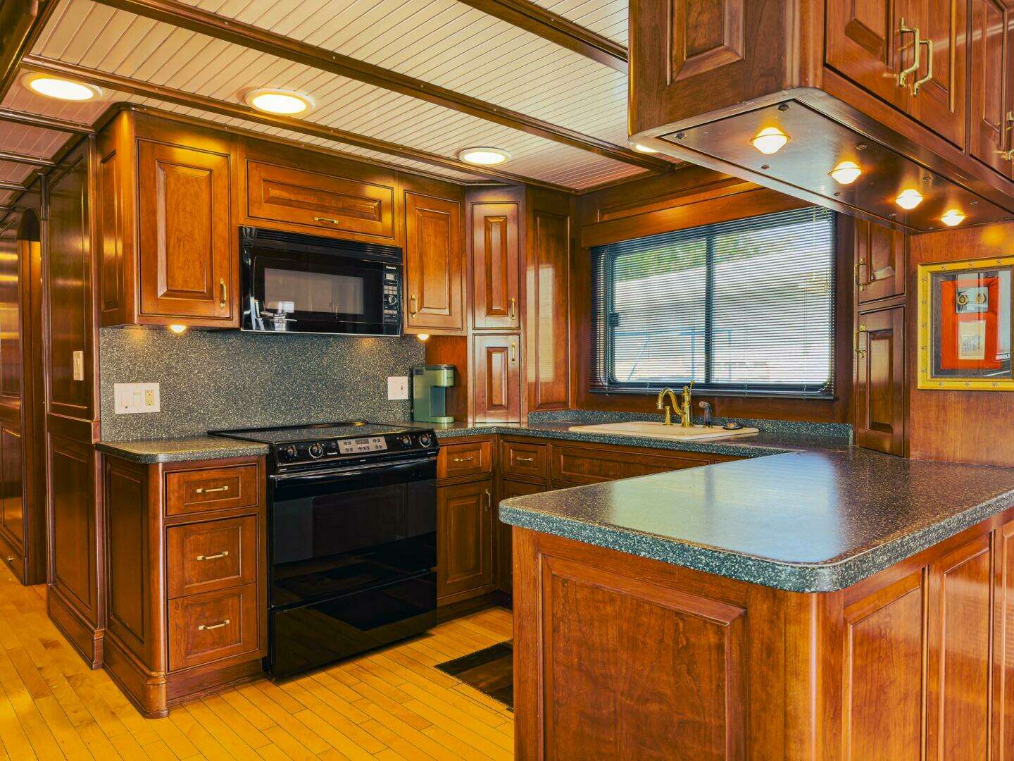 2002 Trawler Custom Aluminum - Image 23