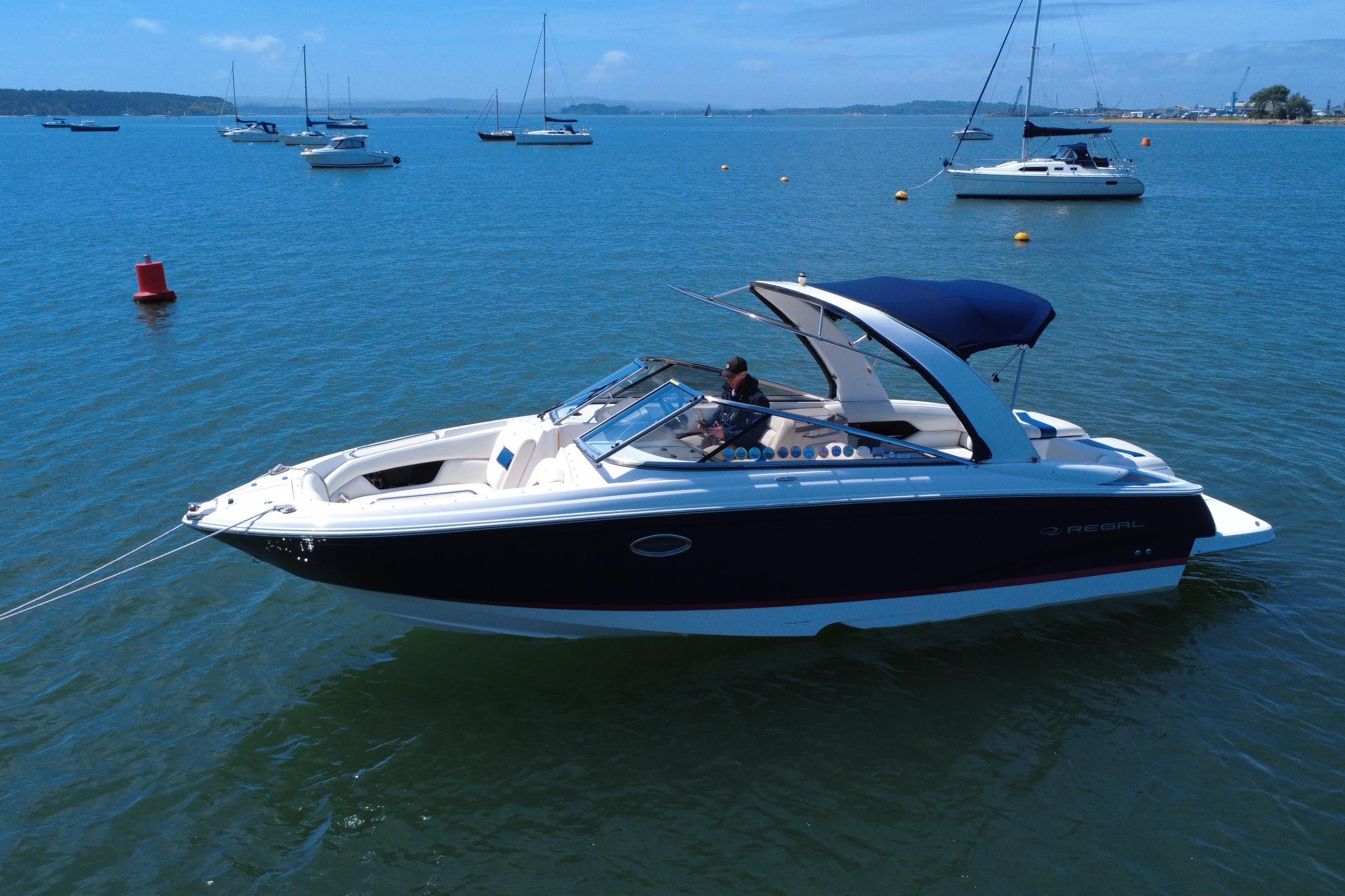 2011 Regal 2700 Bowrider