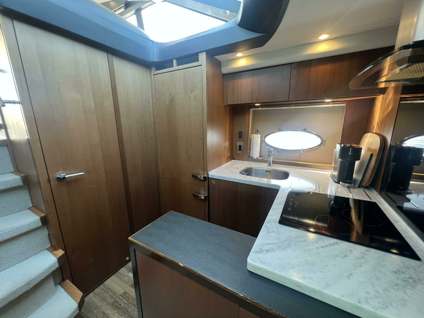 2015 Princess V52 - Image 19