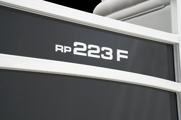 2024 Ranger Reata 223F - 20