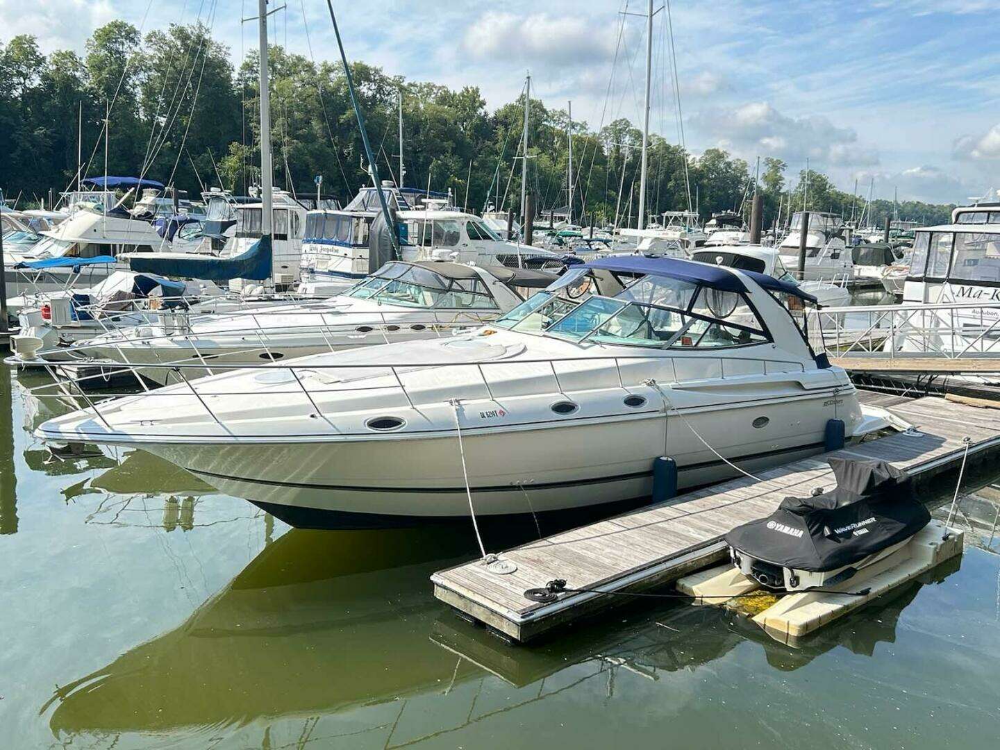 1997 Cruisers Yachts 4270 Esprit - Image 2