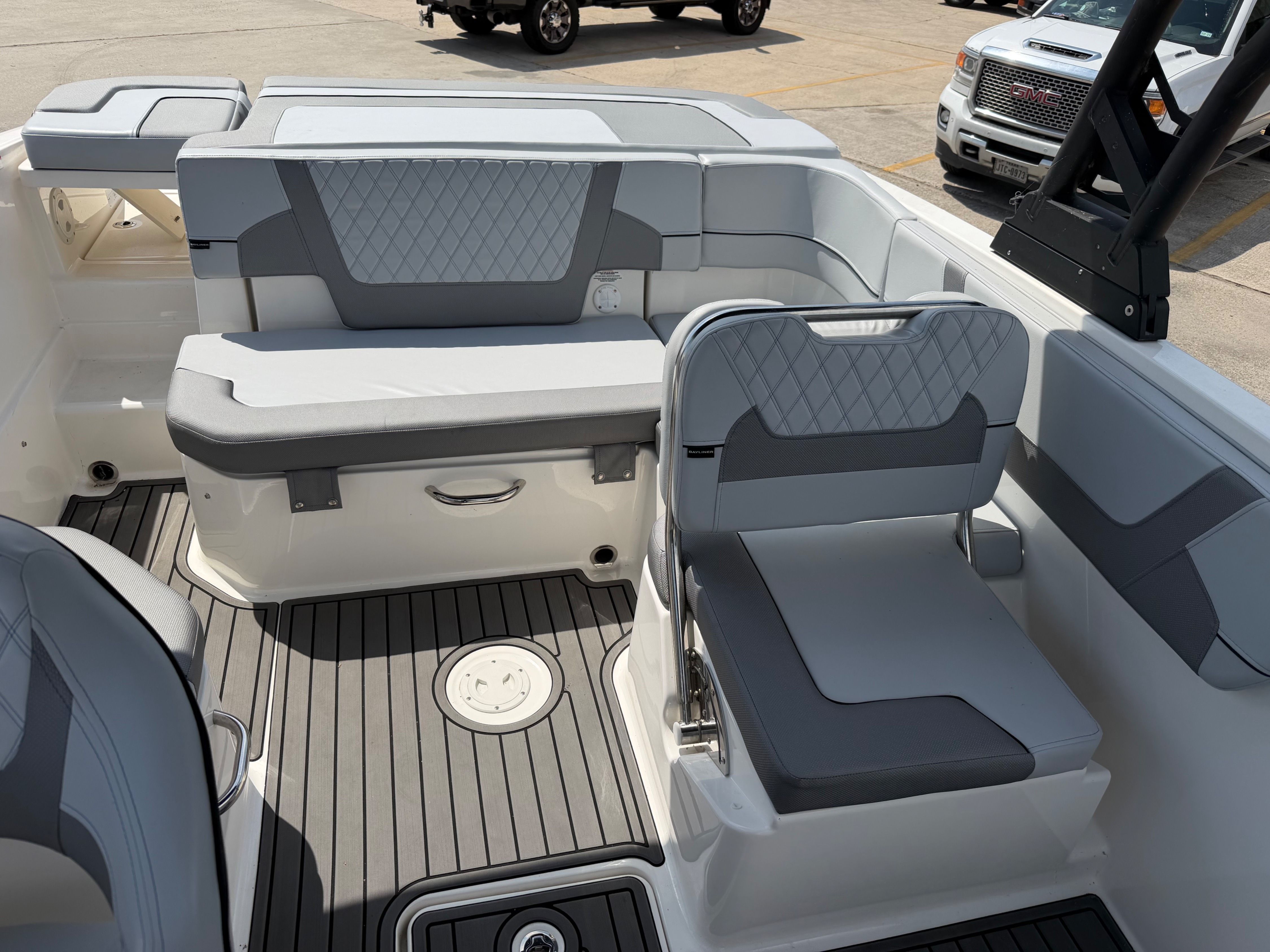 2024 Bayliner VR6 - 9